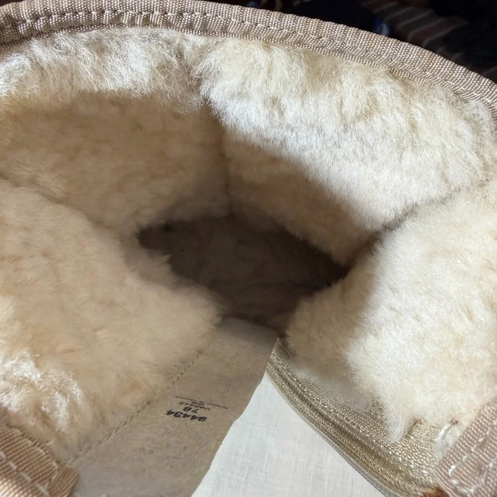 Lands' End #94434 Tan Suede Winter Boots Fleece Lined, Size 7.